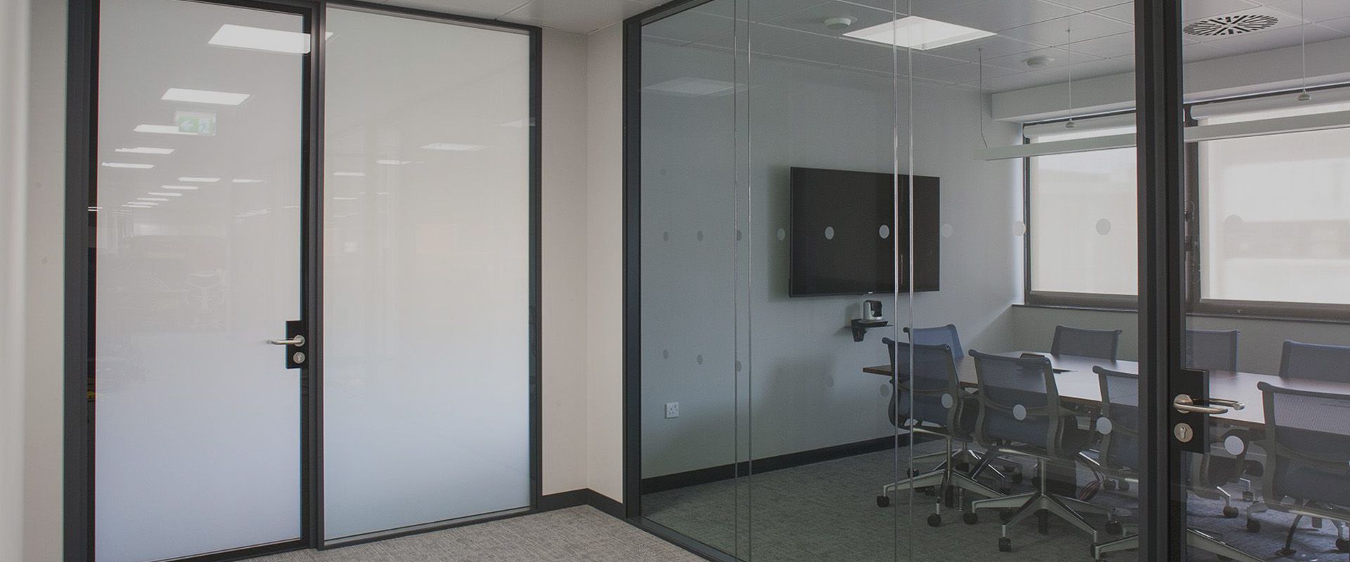 التظليل الذكي ذو الشفافية العالية